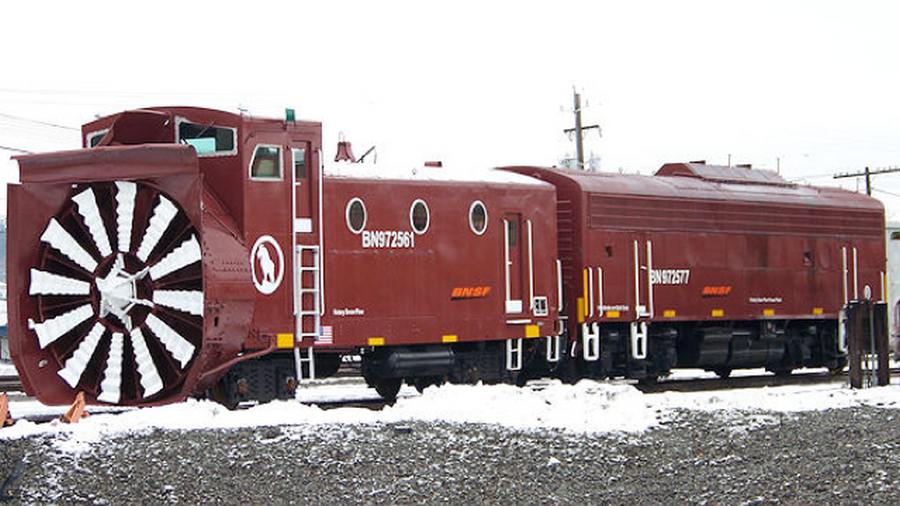 Giant-Snow-Blower-Train-2.jpg