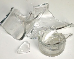broken_glass250.jpg
